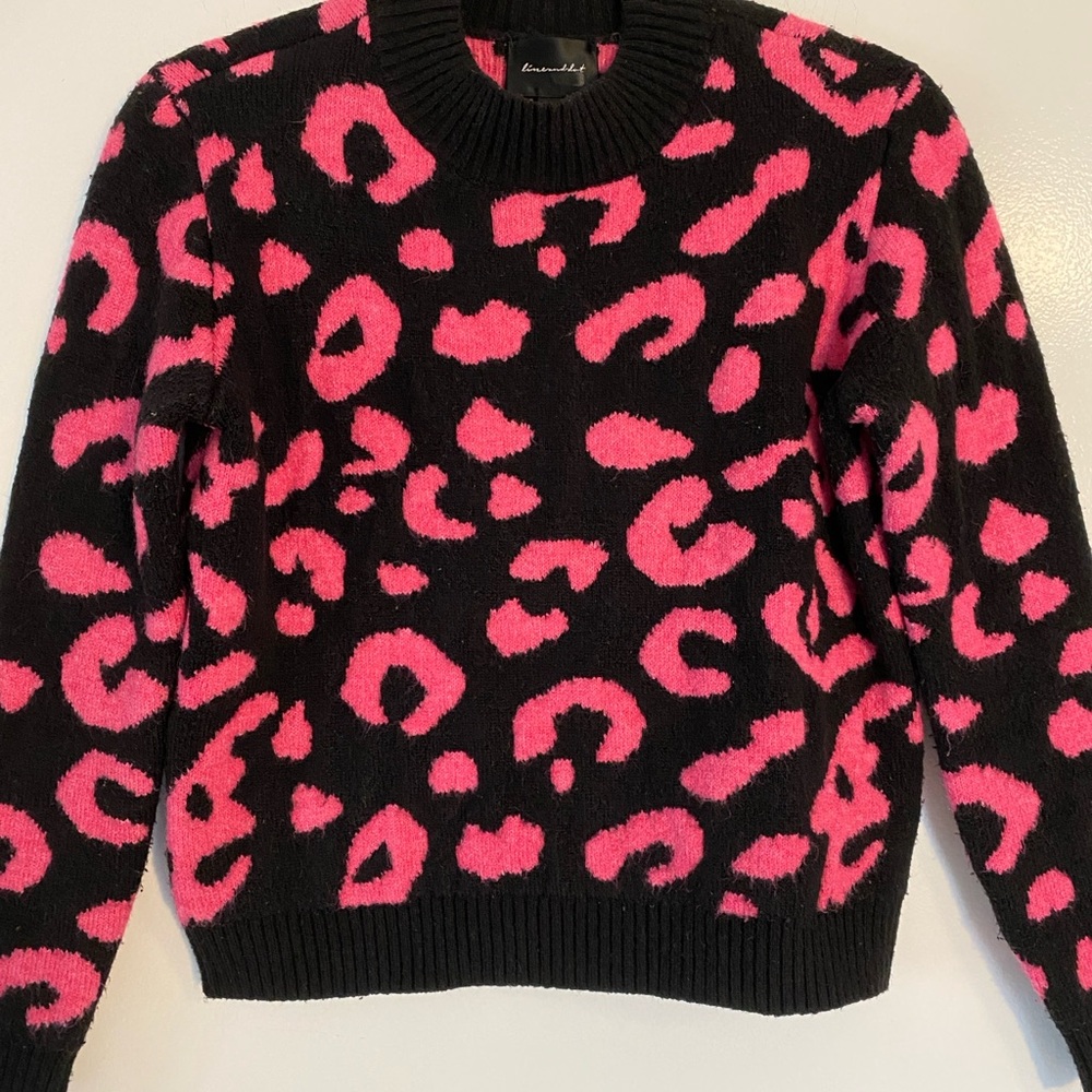 Line & Dot Black and Pink Crew Neck Sweater